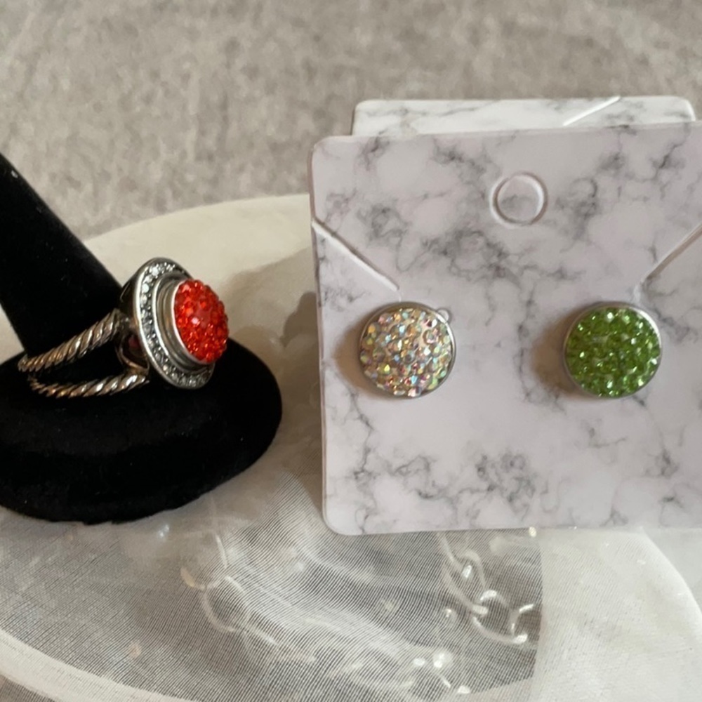 Ring Size 7 Silver - Picture 2 of 2